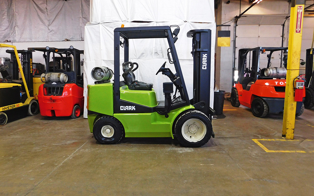  2000 Clark CGP30 Forklift on Sale in Minnesota