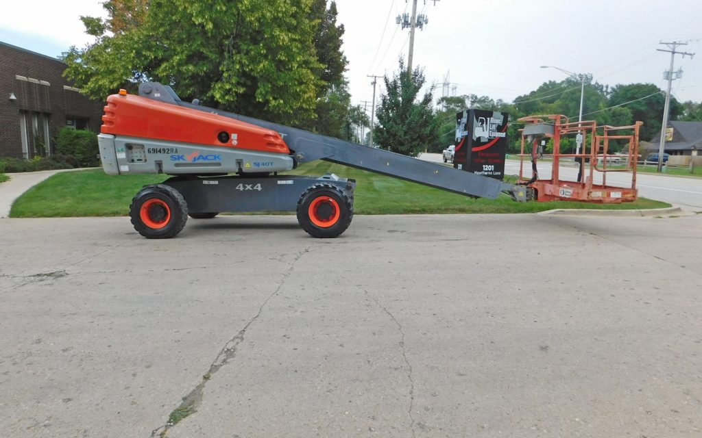  2007 SkyJack SJ40T Boom Lift on Sale in Minnesota